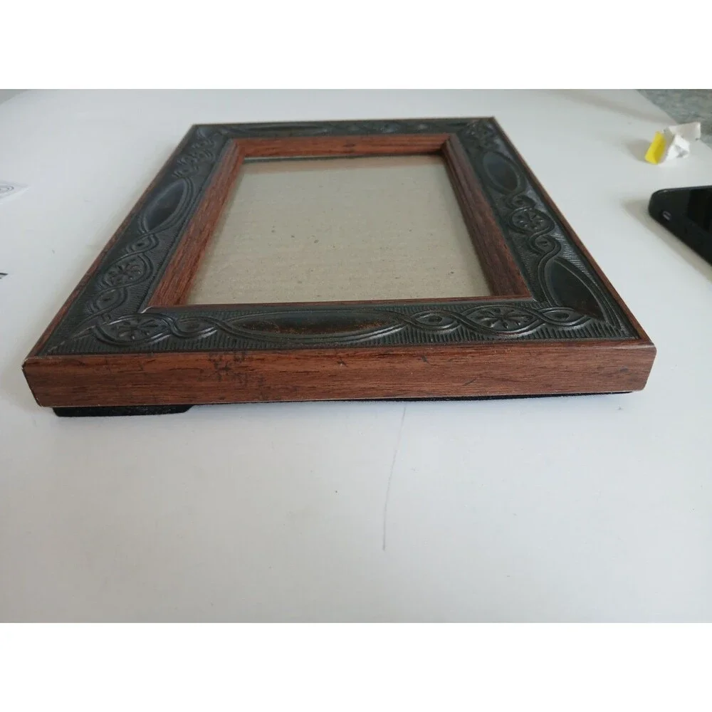 Vintage Carved Ornate Solid Wood Glass-Velvet Back 4.5 X 6.5 Photo Frame